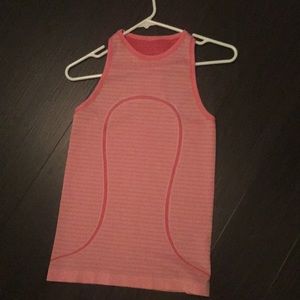 Lululemon pink tank size 4